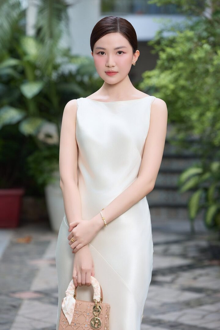 Ba 'ác nữ' phim giờ vàng: Nhan sắc nổi bật, đều là thủ khoa Sân khấu – Điện ảnh插图2 Diễn viên Lương Thanh.
