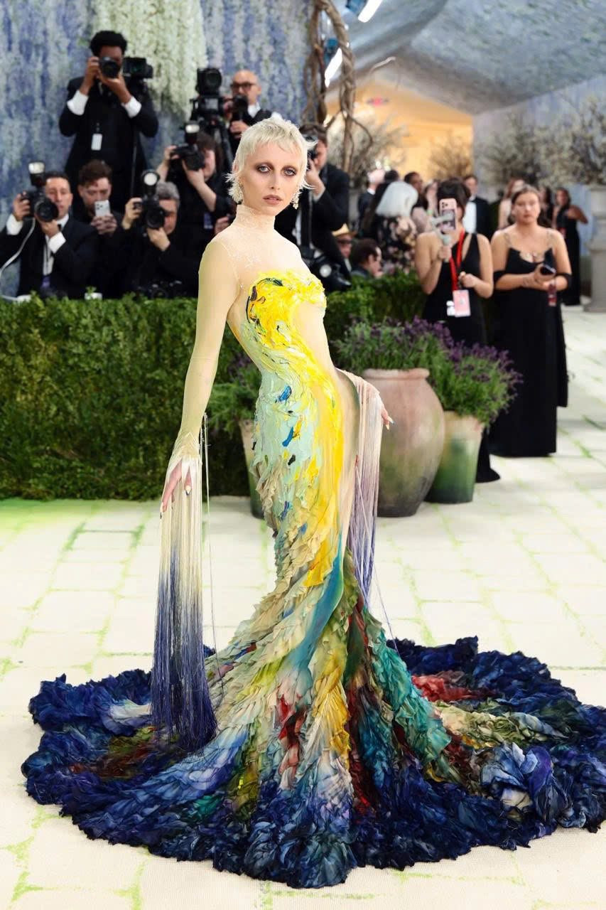 Beyoncé đeo tuyệt tác '50 triệu USD' lên thảm đỏ, cùng dàn sao hạng A khuynh đảo Met Gala 2026插图3 68945964013942407060606835299156174758129842n