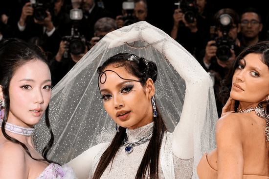 Lisa và con số 19,7 triệu USD: Khi mỗi bước chân tại Met Gala đều được quy ra 'tiền tươi thóc thật'
