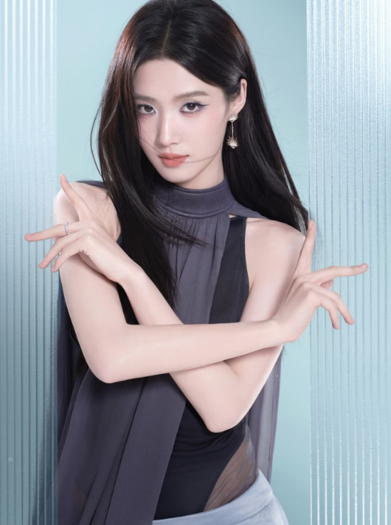Lư Dục Hiểu bị tố thiếu nghiêm túc trong quá trình quay phim - Ảnh 2