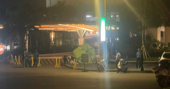 Người đàn ông rơi từ tầng 10, tử vong gần sảnh chung cư