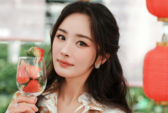 Kể từ Chủ Nhật ngày 10/5/2026, Thần Tài ban tài lộc, 3 con giáp vận mệnh sáng rực rỡ, tiền vàng dư dôi