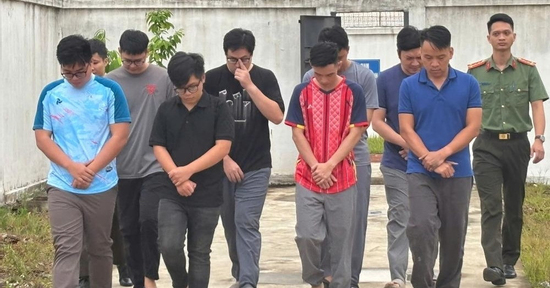 Đường dây tổ chức đánh bạc 'khủng' xuyên quốc gia, rửa tiền qua hơn 1.000 đại lý