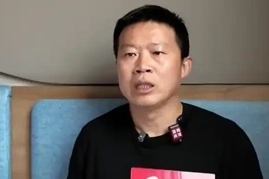 Người đàn ông đau đớn phát hiện vợ ngoại tình sau hơn 20 năm 'nuôi con tu hú'