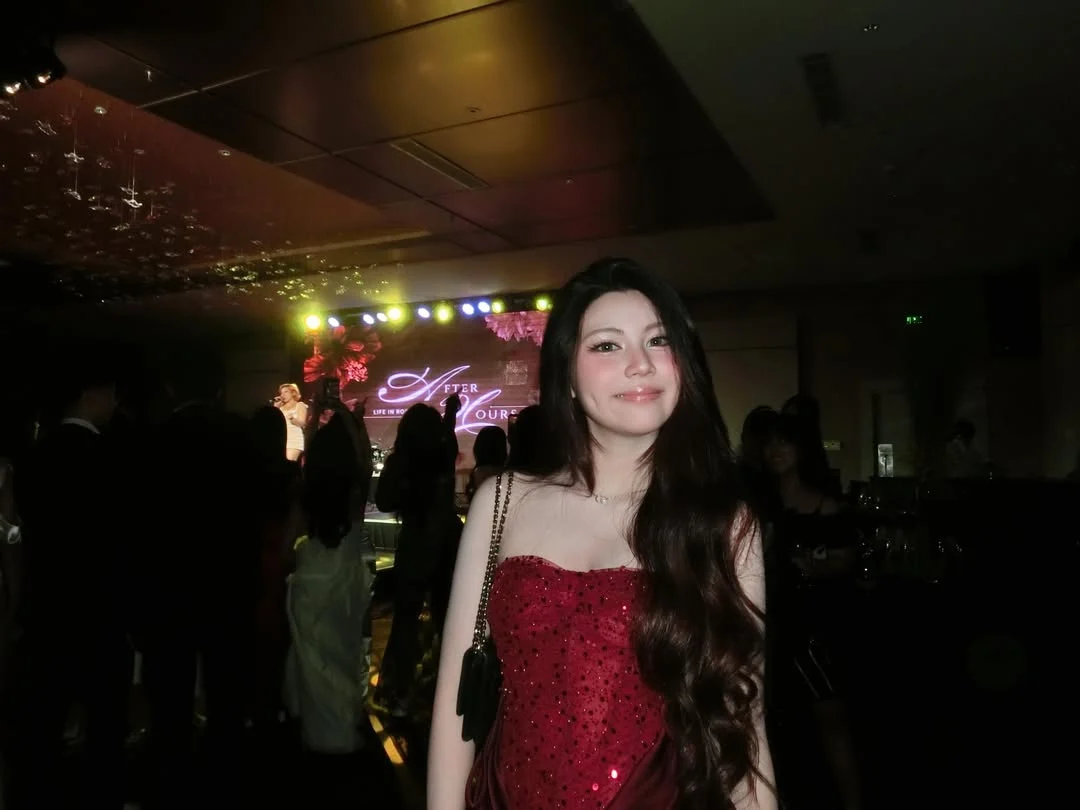 Con út Quyền Linh diện quây đỏ bling trong tiệc prom trường Quốc tế - Ảnh 1