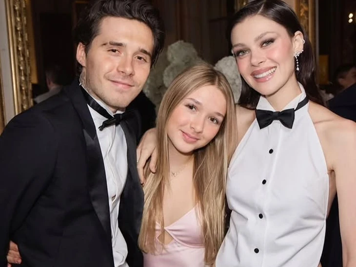 Cô bé 14 tuổi ngây thơ Harper Beckham bị đẩy lên 'đầu sóng ngọn gió' giữa màn đấu tố gia tộc插图2 image 5
