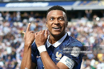 Kylian Mbappe đã căng: “Tôi phải đá đến năm 80 tuổi mới làm vừa lòng hết những người chỉ trích tôi”