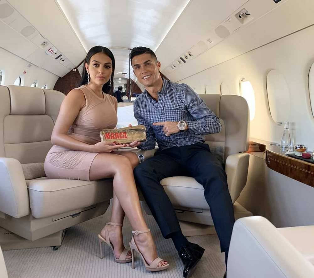 Cách Georgina Rodriguez biến danh xưng