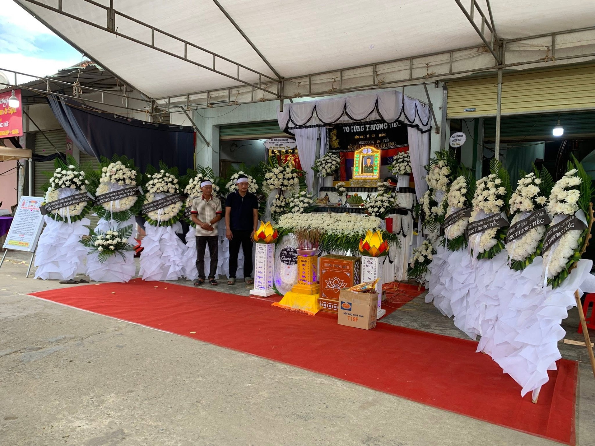 Diễn viên Bình An xót xa, ca sĩ Hòa Minzy sẽ đi viếng thượng úy Lê Văn Thắng插图1 726289593_1330658762581234_5186023167617321901_n.jpg