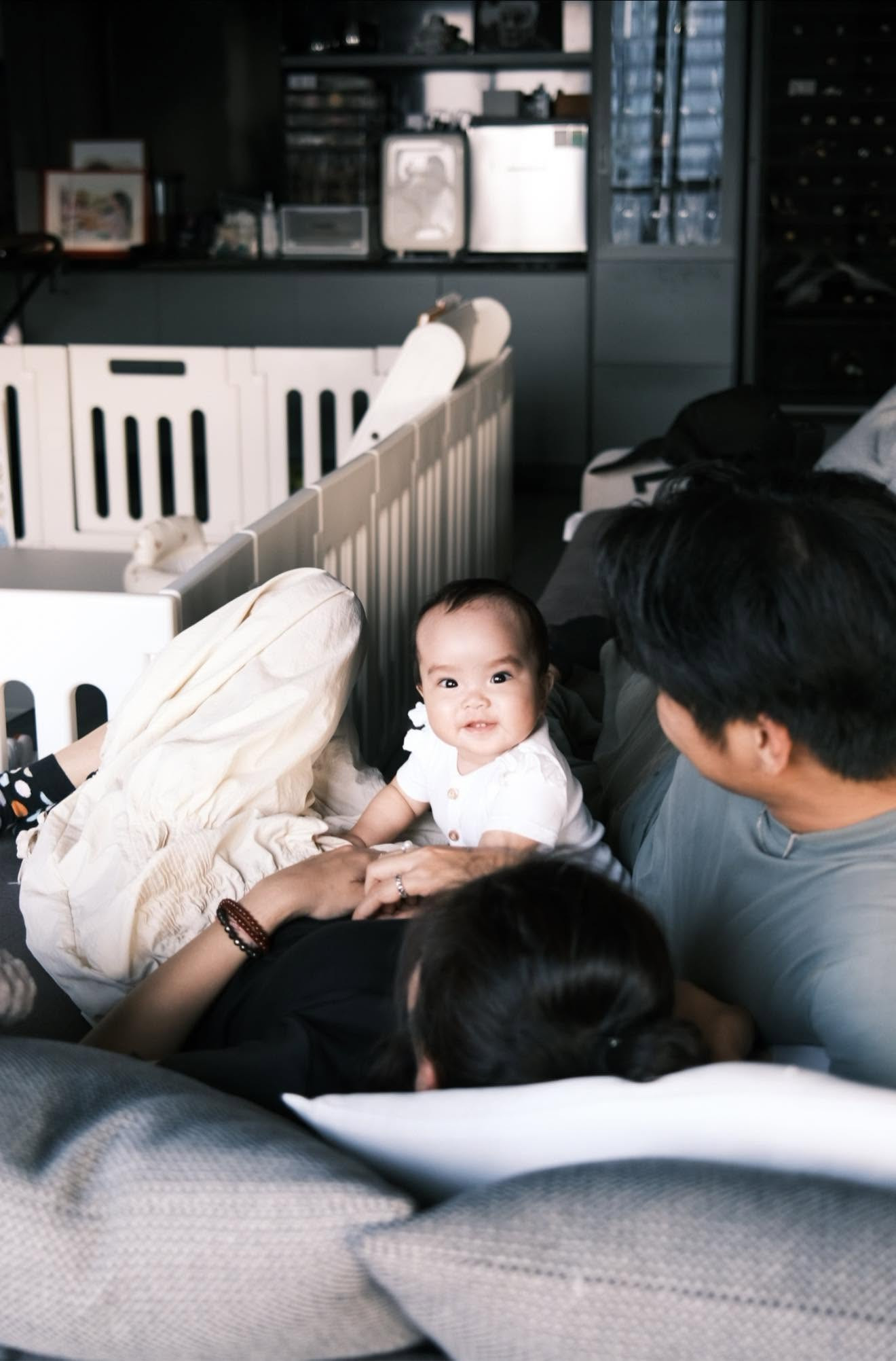 Huy Trần và hành trình lần đầu làm cha: Từ những đêm thức trắng chăm con đến khoảnh khắc nghẹn ngào nghe bé Gạo bập bẹ tiếng