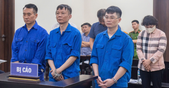 Bản án dành cho nhóm cựu cán bộ nhận hối lộ ở Hà Nội