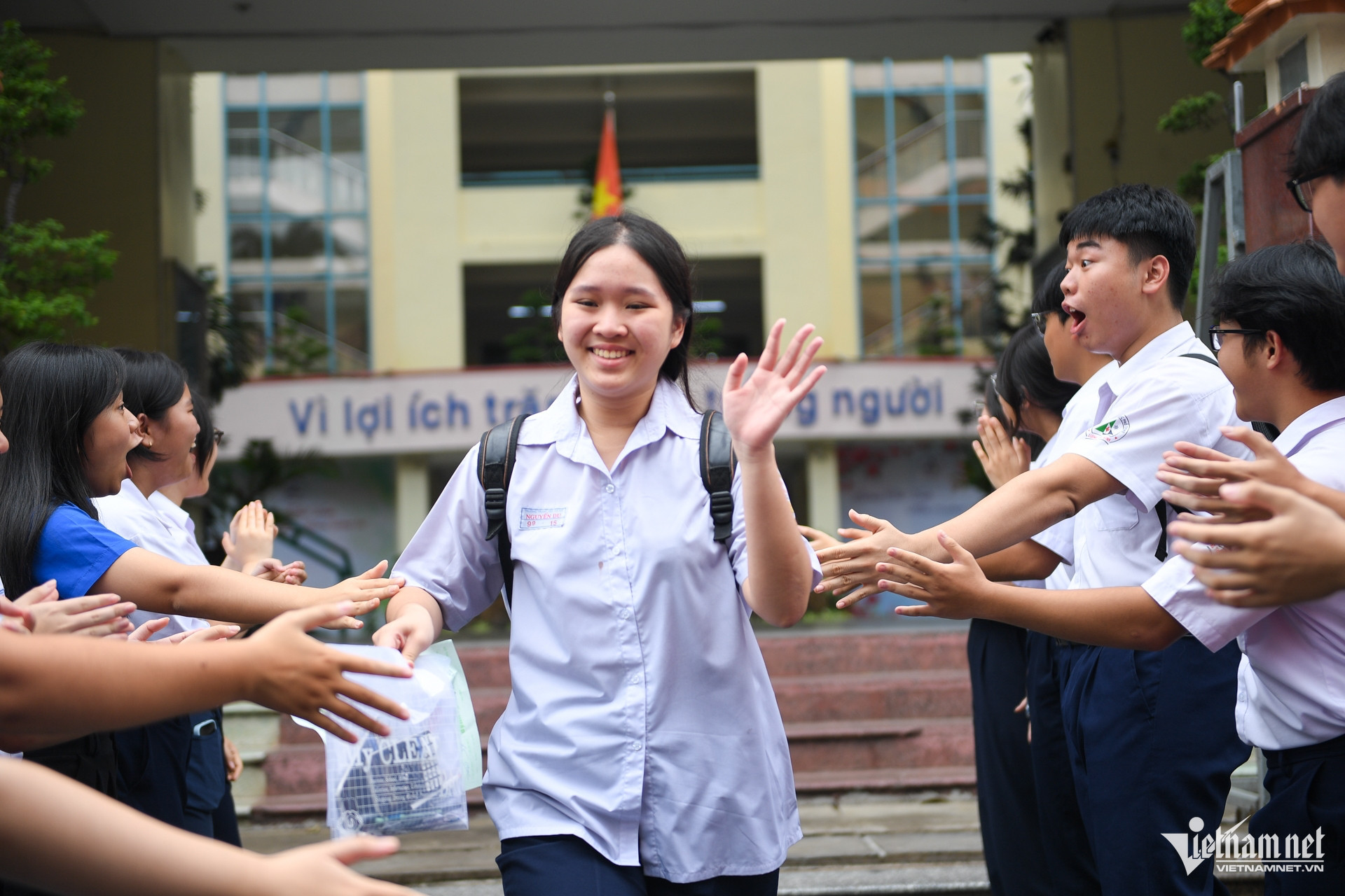 Đã có điểm thi lớp 10 TPHCM năm 2026插图 W-thi 10 TPHCM Nguyễn Huế 2.jpg