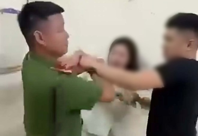 Cong An 2.jpg