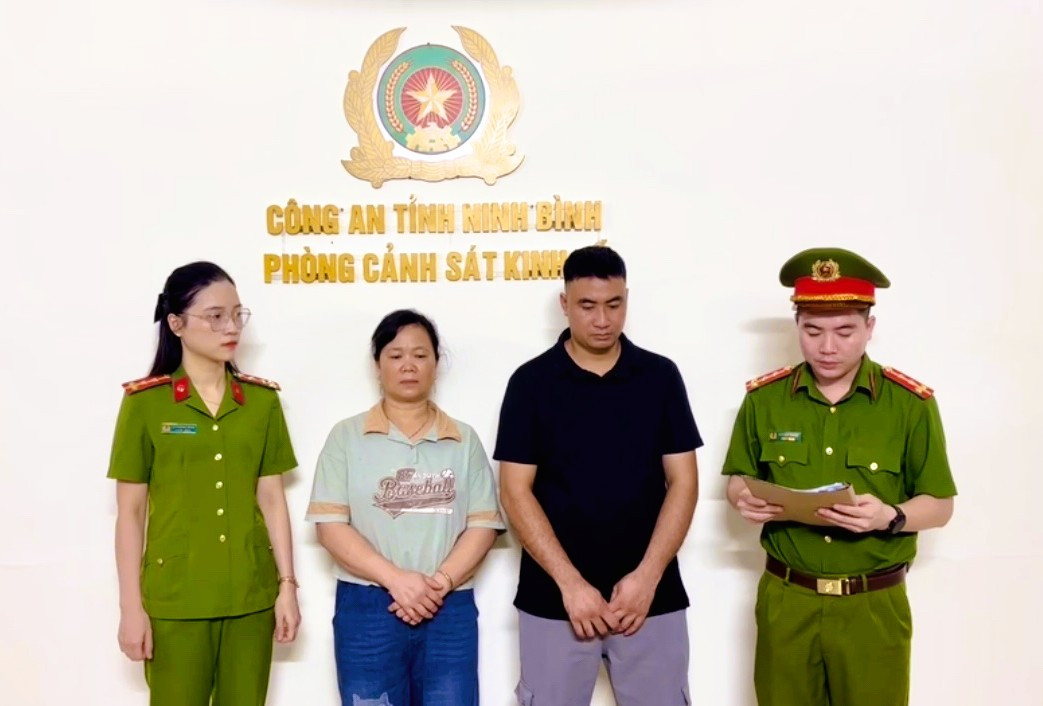 Bán bánh đúc có chứa hàn the, 2 người dân bị khởi tố - Ảnh 1.