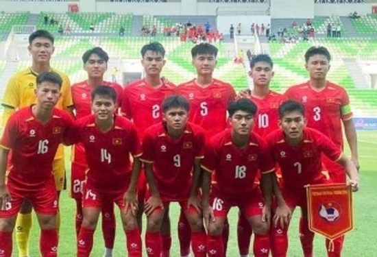 Báo Trung Quốc lo lắng vì ngôi sao Việt kiều và HLV tuyển Việt Nam