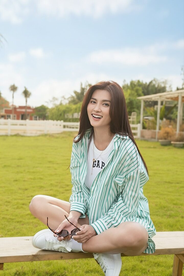 Kim Tuyến sinh năm 1987, nổi tiếng cách đây hơn 20 năm từ khi tham gia cuộc thi
