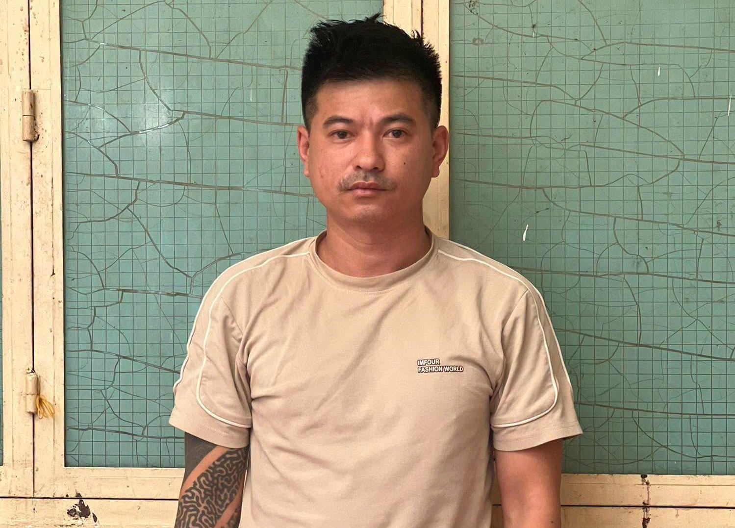 Trần Minh Tuấn lừa đảo chiếm đoạt gần 200 triệu đồng từ một phụ nữ - Ảnh 1.