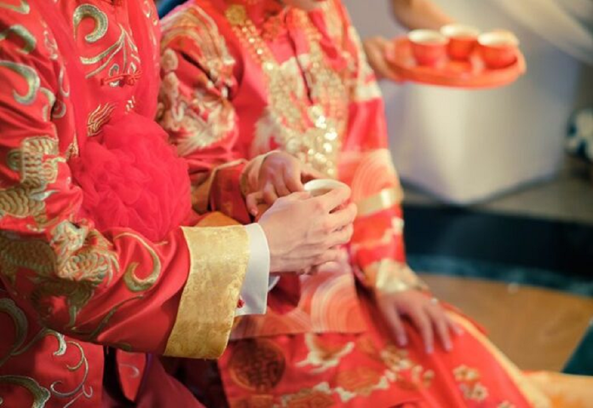 Tình yêu sét đánh: Cô dâu chú rể cưới nhau chỉ sau 5 phút hẹn hò插图 Cô dâu chú rể cưới nhau chỉ sau 5 phút hẹn hò- Ảnh 1.