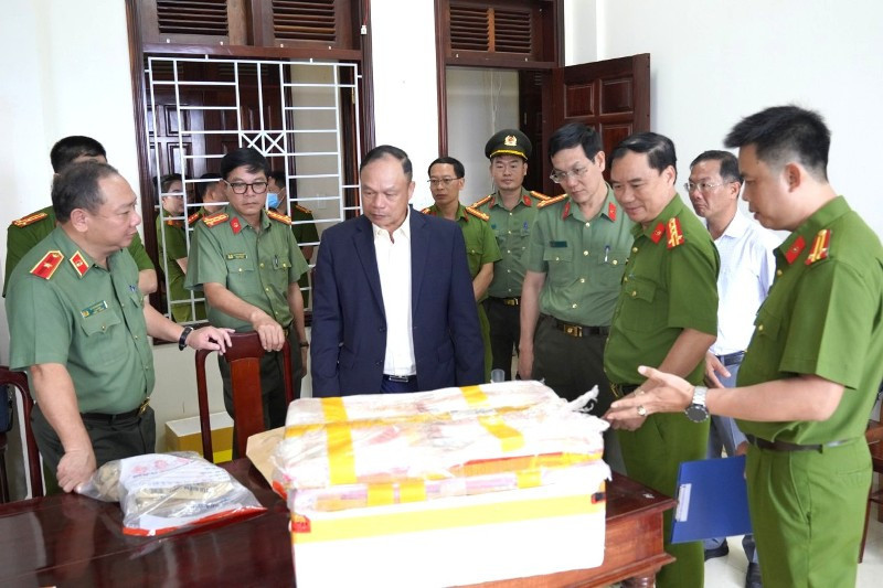 Giấu ma túy trong kiện hàng gửi xe khách 2.jpg