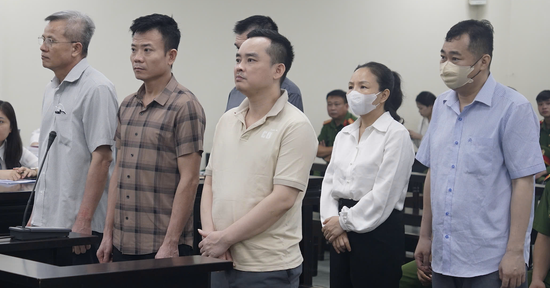 Cựu chủ tịch công ty tố ngược cấp dưới, cho rằng bị vu khống
