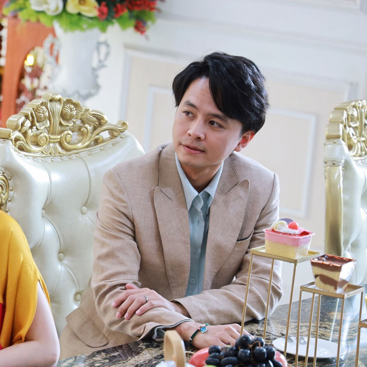 Nam diễn viên đình đám, chỉ cần một nụ cười đã khiến đông đảo người hâm mộ đổ gục - Ảnh 7.
