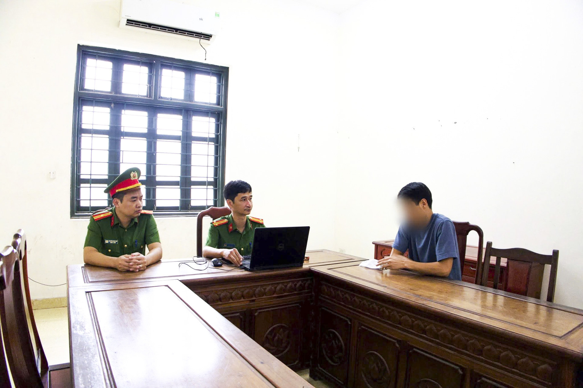 hành hung phụ nữ_20.JPG