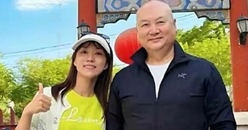 Vợ đại gia vừa mất, ‘Đường Tăng’ Trì Trọng Thụy vướng ồn ào với gái trẻ