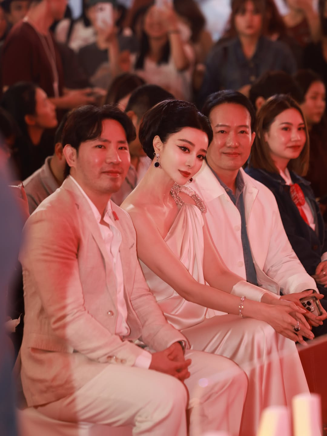 photo by fan bingbing on june 24 2026 may be an image of one or more people hair top and text 2 3483.jpeg