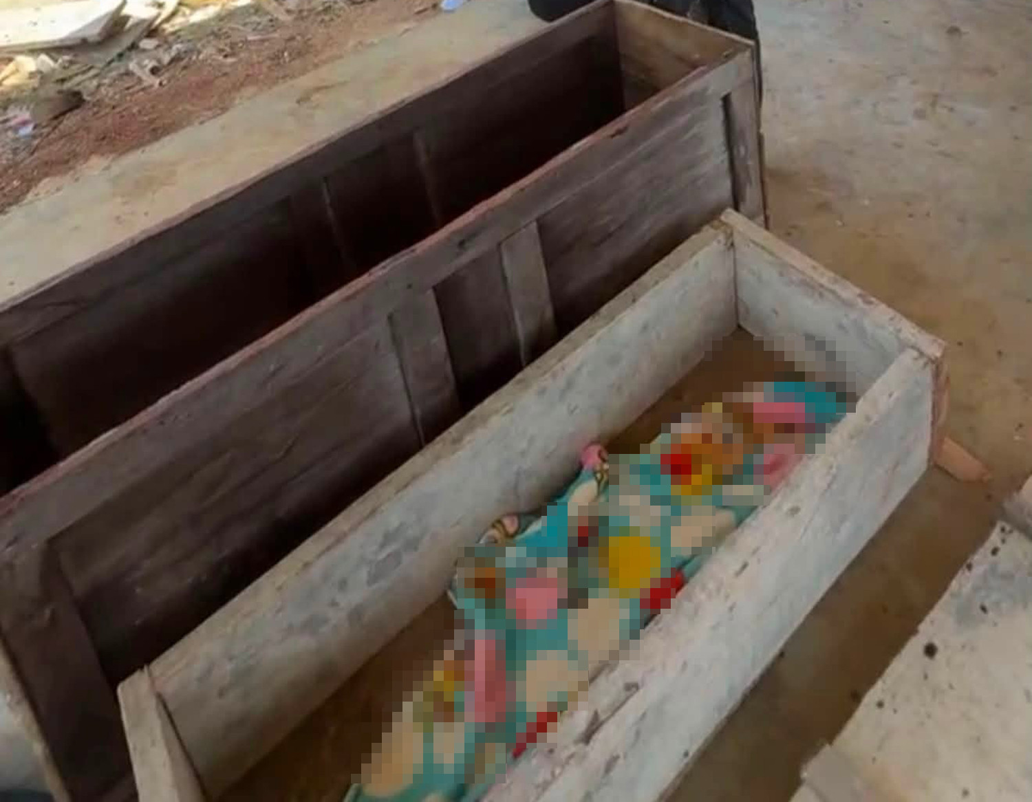 2 chị em đuối nước.jpg