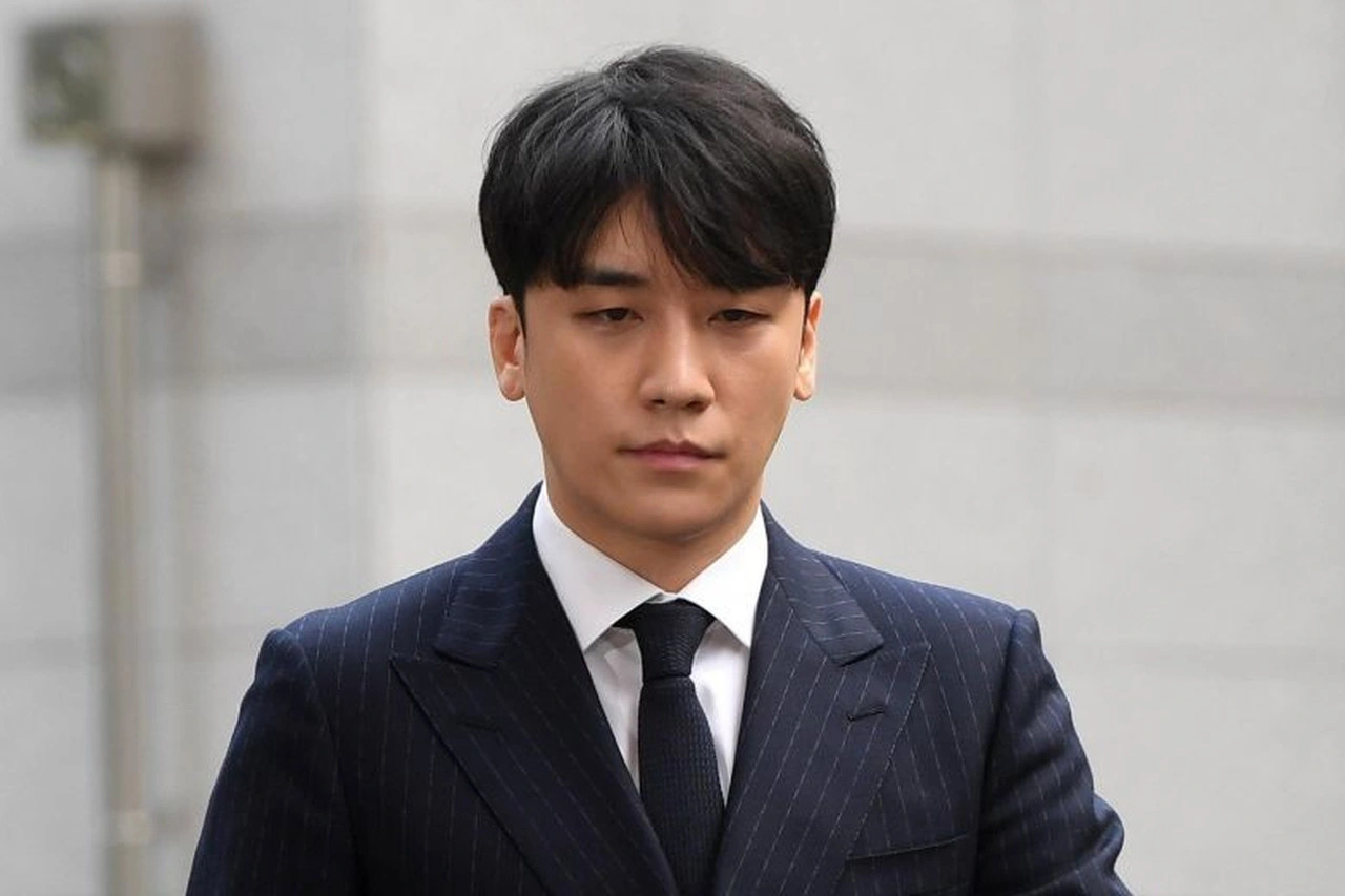 Nữ diễn viên họ Go gay gắt chỉ trích Seungri và công ty cũ YG trong 1 talkshow được phát trên YouTube hồi năm 2024. Ảnh: Naver