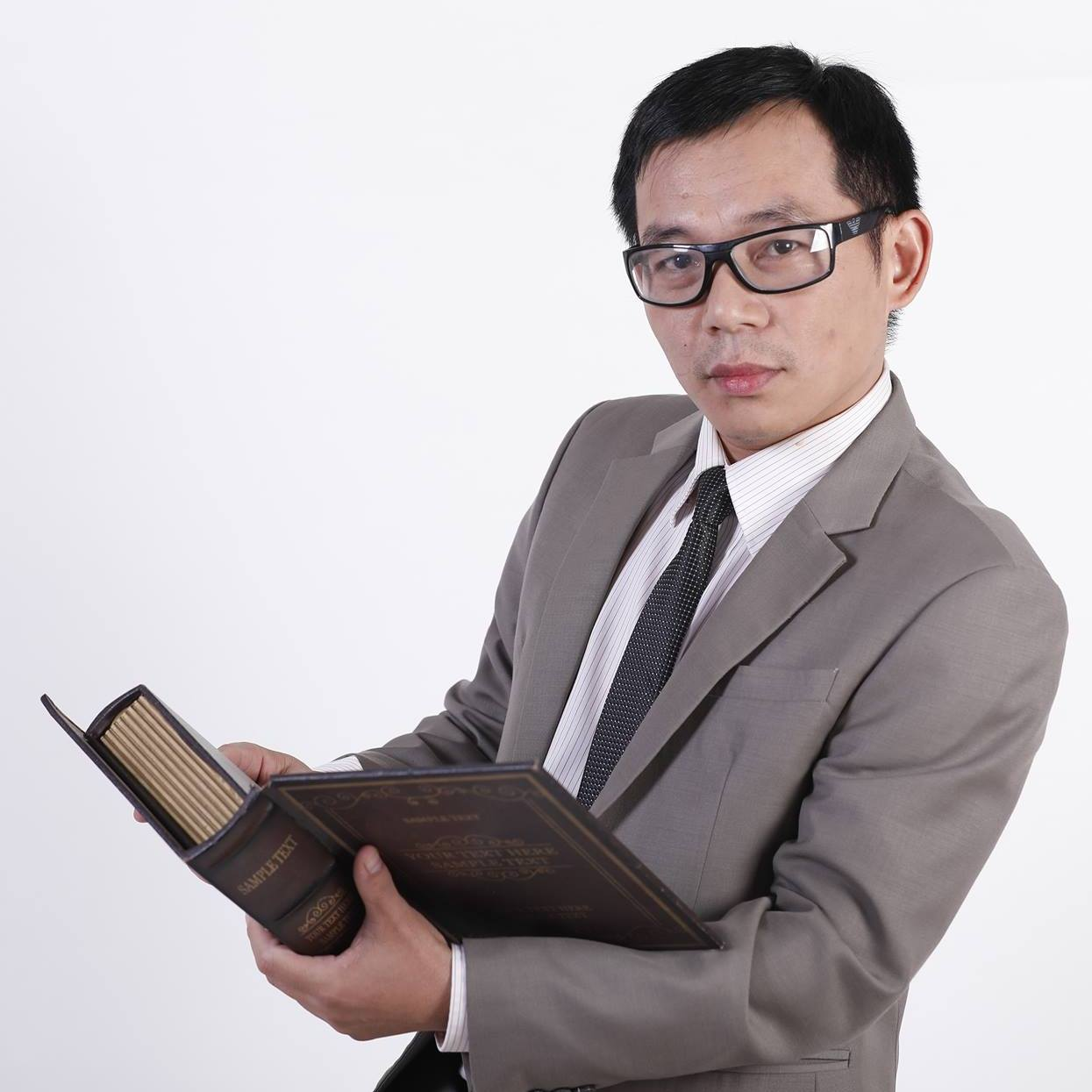thay pham ngoc son1