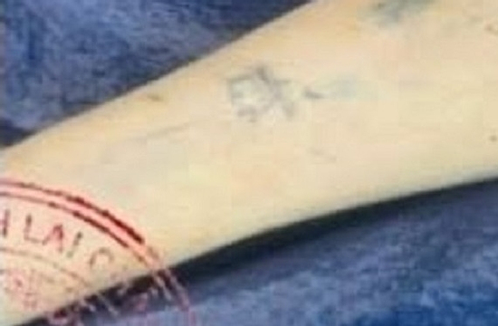 Cảnh sát truy tìm lai lịch thi thể có hình xăm vương miện trên cánh tay