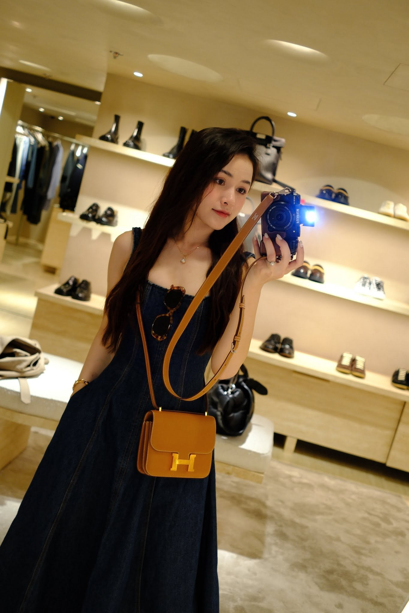 Danh tính gái đẹp Đắk Lắk check-in xem World Cup 2026 ở Mỹ: Mới tậu BMW, cuộc sống sang chảnh gây chú ý插图14 65027544534080654560145227366017896647329169n