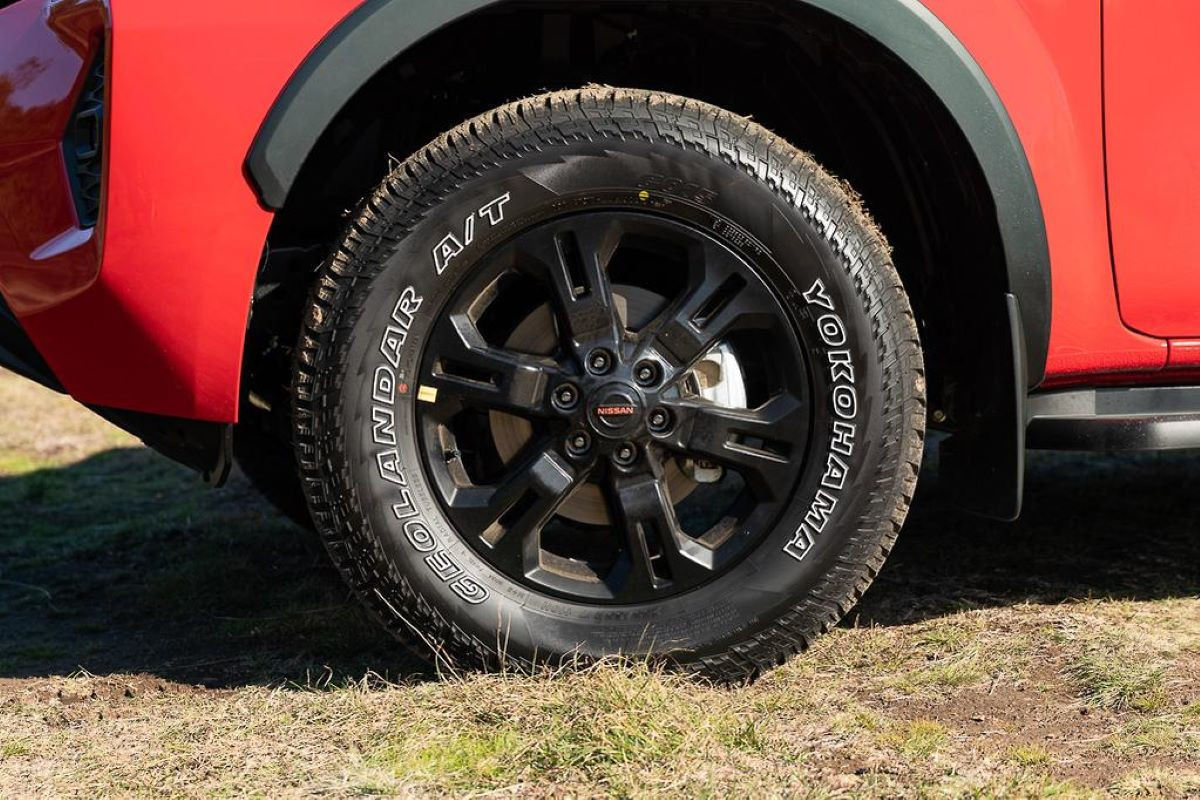 5 sai lầm tàn phá hệ dẫn động bốn bánh 4WD tài xế Việt cần tránh ngay插图2 lop xe.jpg