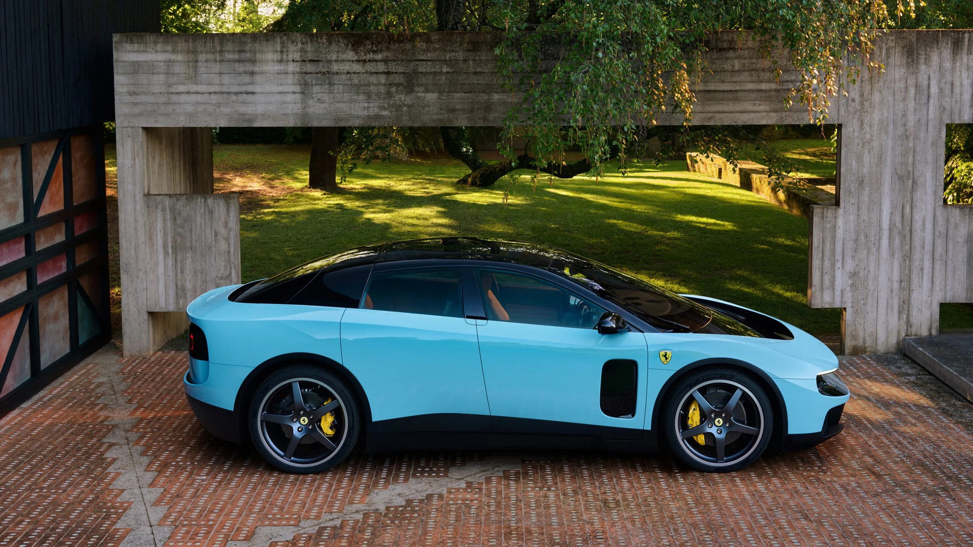 ferrari luce ra mat autopro 6 1779753484254 17797534844591538651629