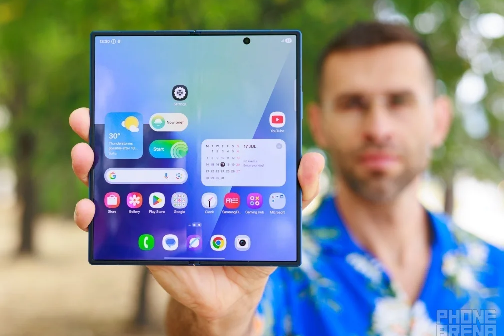 Galaxy Z Fold 8 Ultra lộ diện: Sạc nhanh hơn, pin ‘khủng’ hơn vẫn siêu mỏng插图1 Z Fold 7.png
