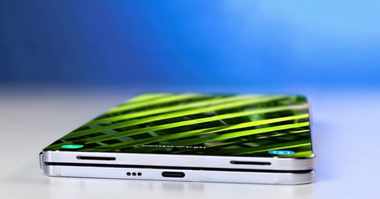 Galaxy Z Fold 8 Ultra lộ diện: Sạc nhanh hơn, pin ‘khủng’ hơn vẫn siêu mỏng