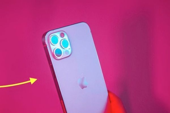 Món đồ quen mặt khiến điện thoại hao pin, nóng máy