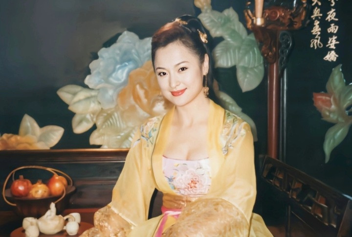 Cuộc sống của mỹ nhân gợi cảm nhất 'Thiên long bát bộ' sau khi lấy chồng tỷ phú插图 Vương Lộ Dao là mỹ nhân gợi cảm nhất