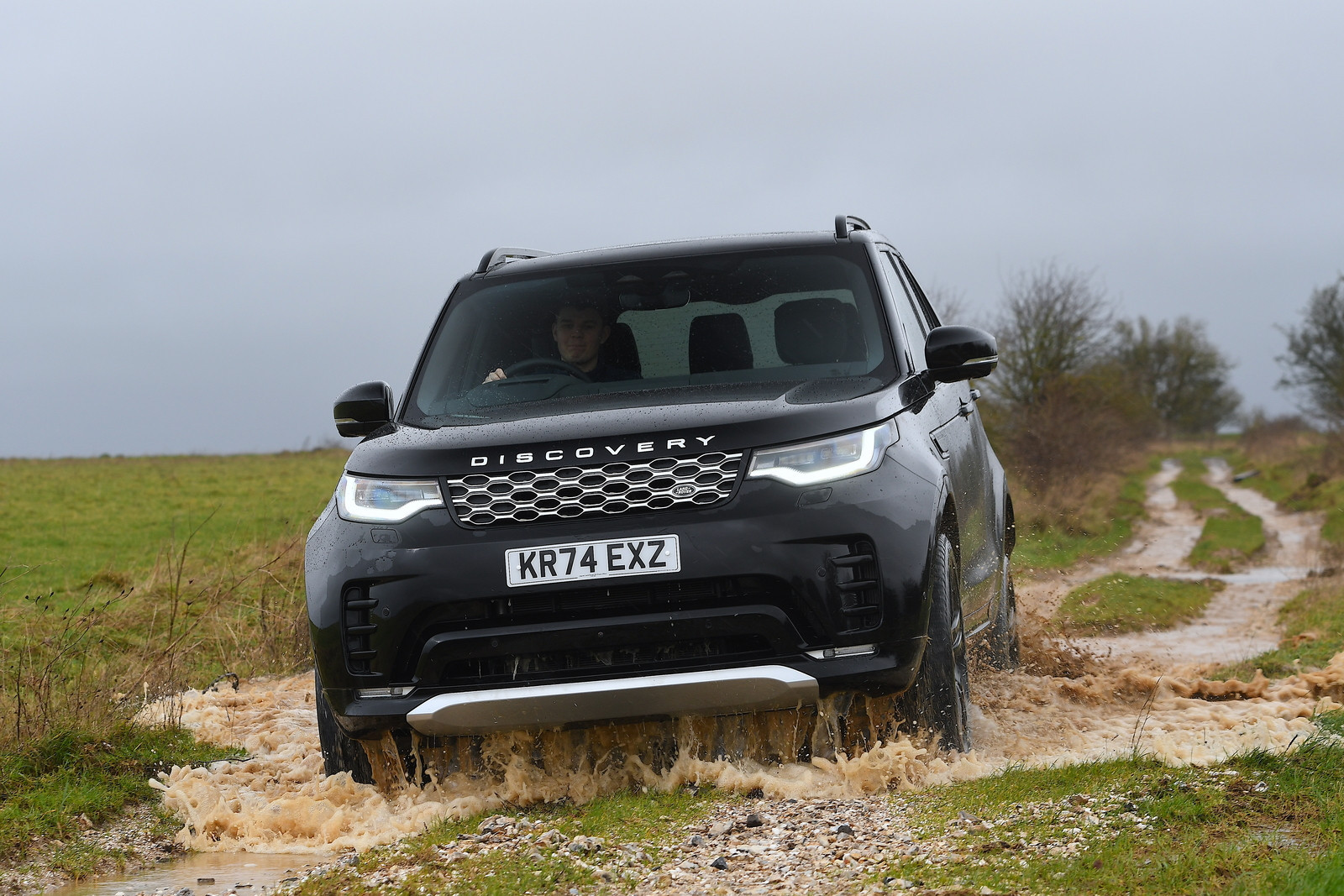 best_4x4s_and_off roaders_ _land_rover_discovery.jpg