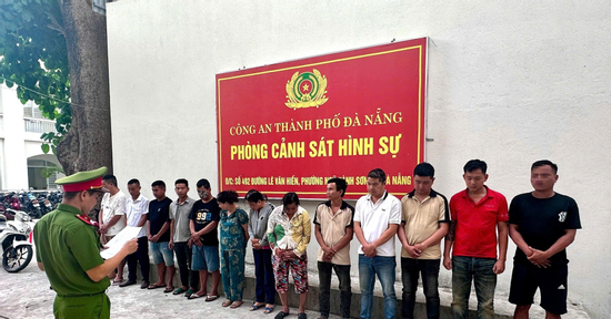 Đánh sập đường dây cá độ bóng đá quy mô lớn trước World Cup