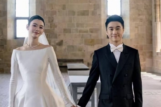 Siêu mẫu Hề Mộng Dao và loạt sự thật phía sau câu chuyện 'Lọ Lem lấy thiếu gia tỷ phú'