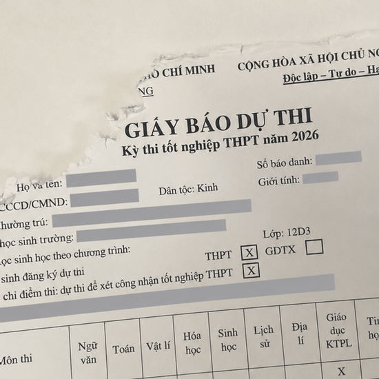 Bức ảnh phát ra tiếng khóc của một sĩ tử trước ngày thi tốt nghiệp THPT