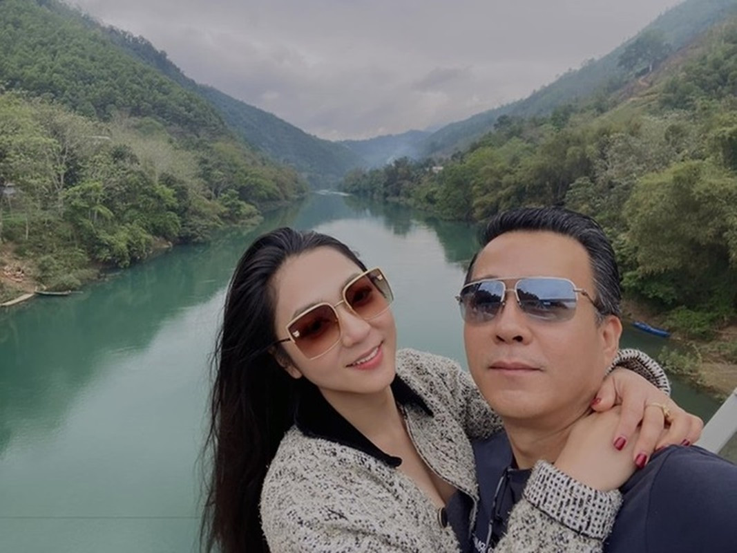 my-nhan-viet-va-cuoc-hon-nhan-von-ven-vai-thang-voi-dai-gia-hon-13-tuoi-goc-khuat-sau-dam-cuoi-ty-dong-anh-4-1780913141.jpg