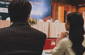 Bắt gặp cặp sao Việt còn nợ cả nước cái kết đẹp 'công khai tình tứ', ai nhìn cũng tấm tắc khen quá đẹp đôi