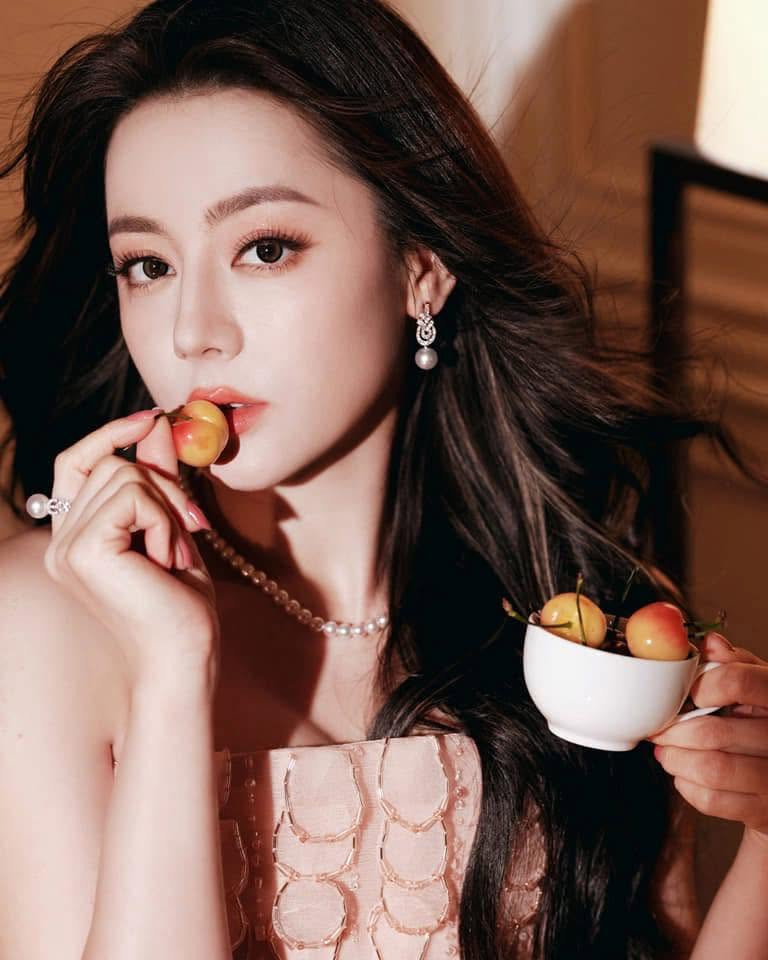 Địch Lệ Nhiệt Ba ghi điểm với visual cuốn hút trong loạt ảnh mới - Ảnh 5