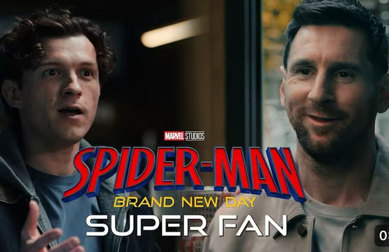 Messi bất ngờ xuất hiện trong trailer Spider-Man, bay giữa toà nhà chọc trời và vẫn không chịu nói tiếng Anh