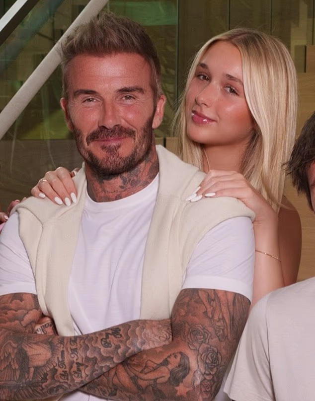 Harper Beckham khoe visual ngọt ngào tuổi 15, đứng cạnh David Beckham vẫn chiếm trọn spotlight插图 image 27