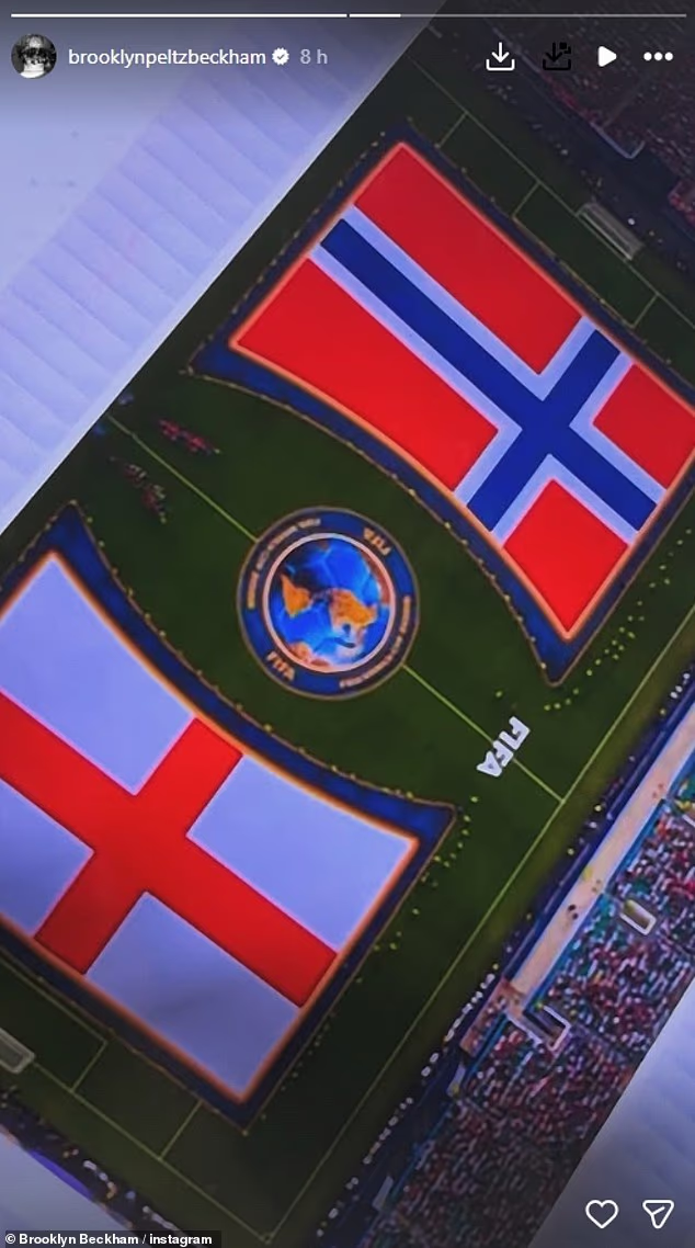 Cả gia đình Beckham quây quần trên khán đài World Cup, cậu cả Brooklyn chỉ có thể theo dõi online插图1 image1