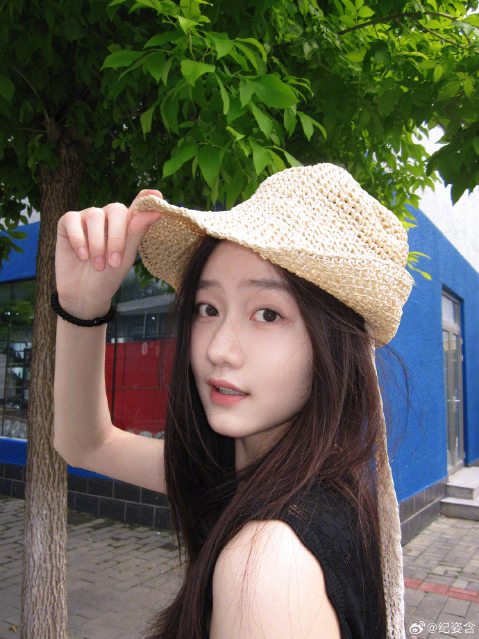 001snh8hly1idnjrzvs6mj62bc334b2c02